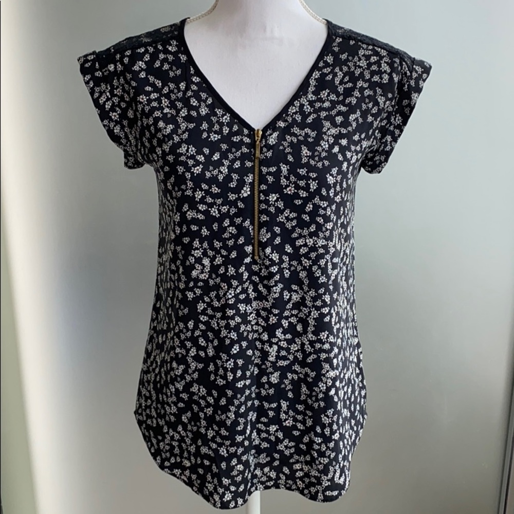 Express Cut-Out Top